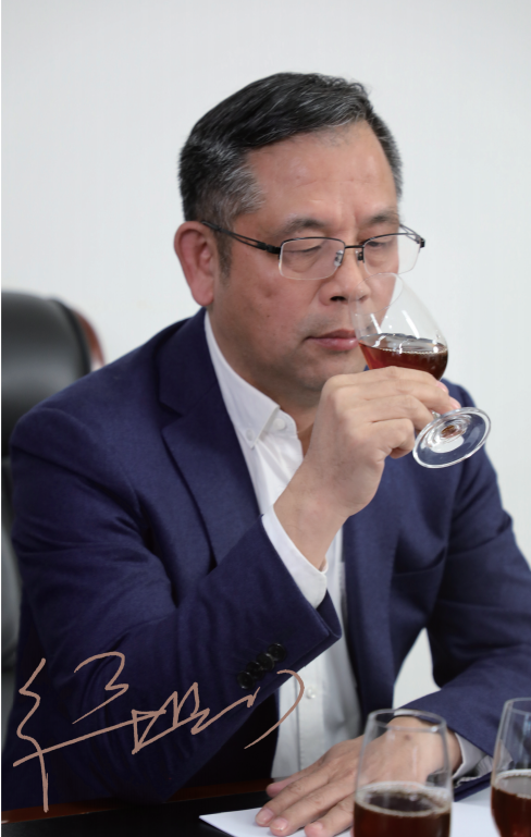 中国酿酒大师：徐岳正——坚持传承实践，推动行业进步