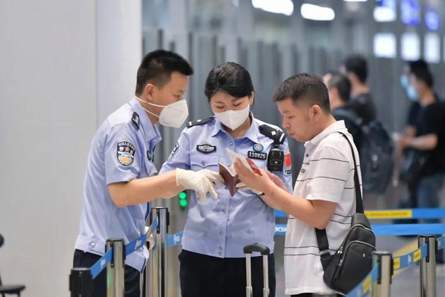 6月北京口岸出入境人员突破88万，再创今年出入境流量新高