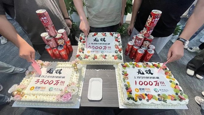 “8天充值破亿”的魔幻短剧，是怎么拍出来的？